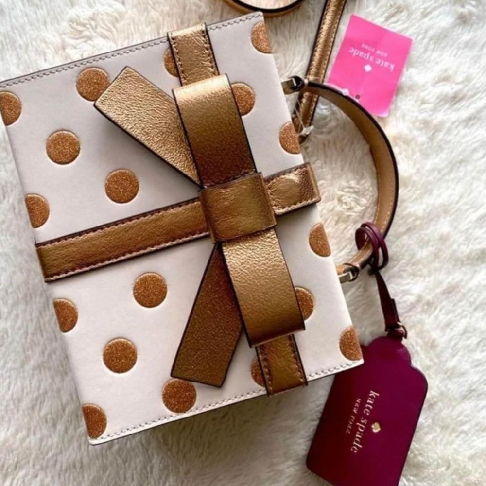 Kate Spade Gift Box Bag - Picture 5 of 7